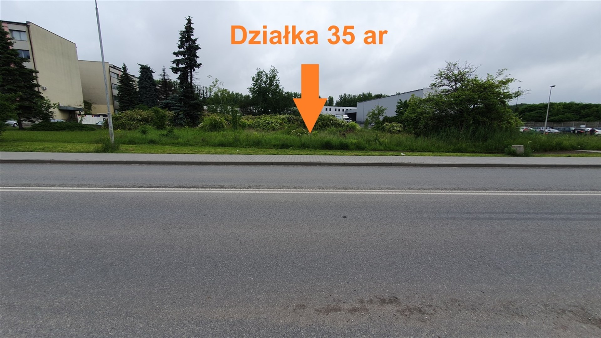 Działka na sprzedaż